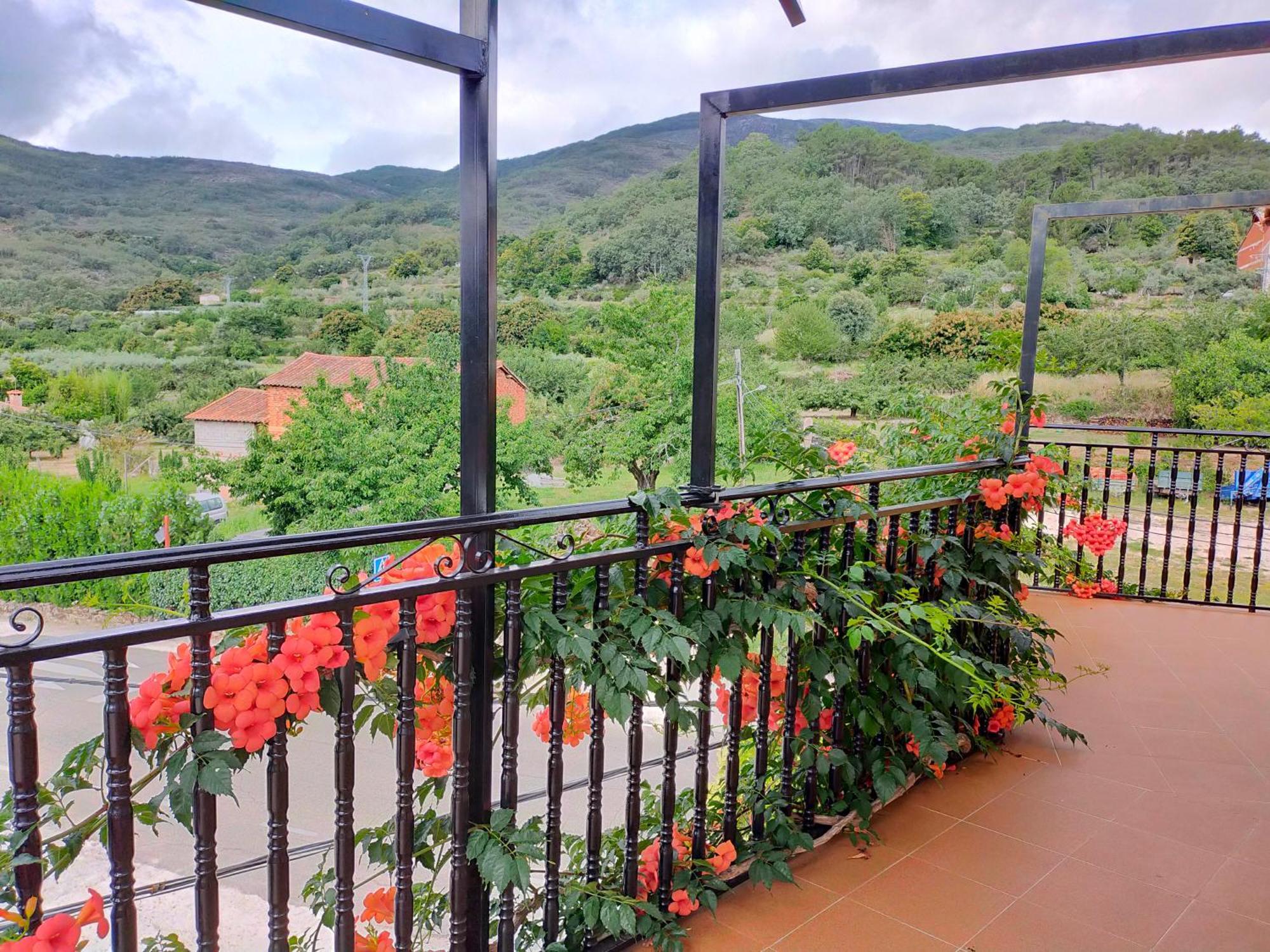 Hostal Yuste Garganta la Olla Exterior photo